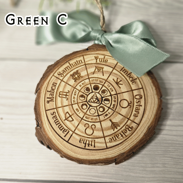 Jahreskreisfest Holzscheibe - Fairy Witch | Limited Edition – Bild 4