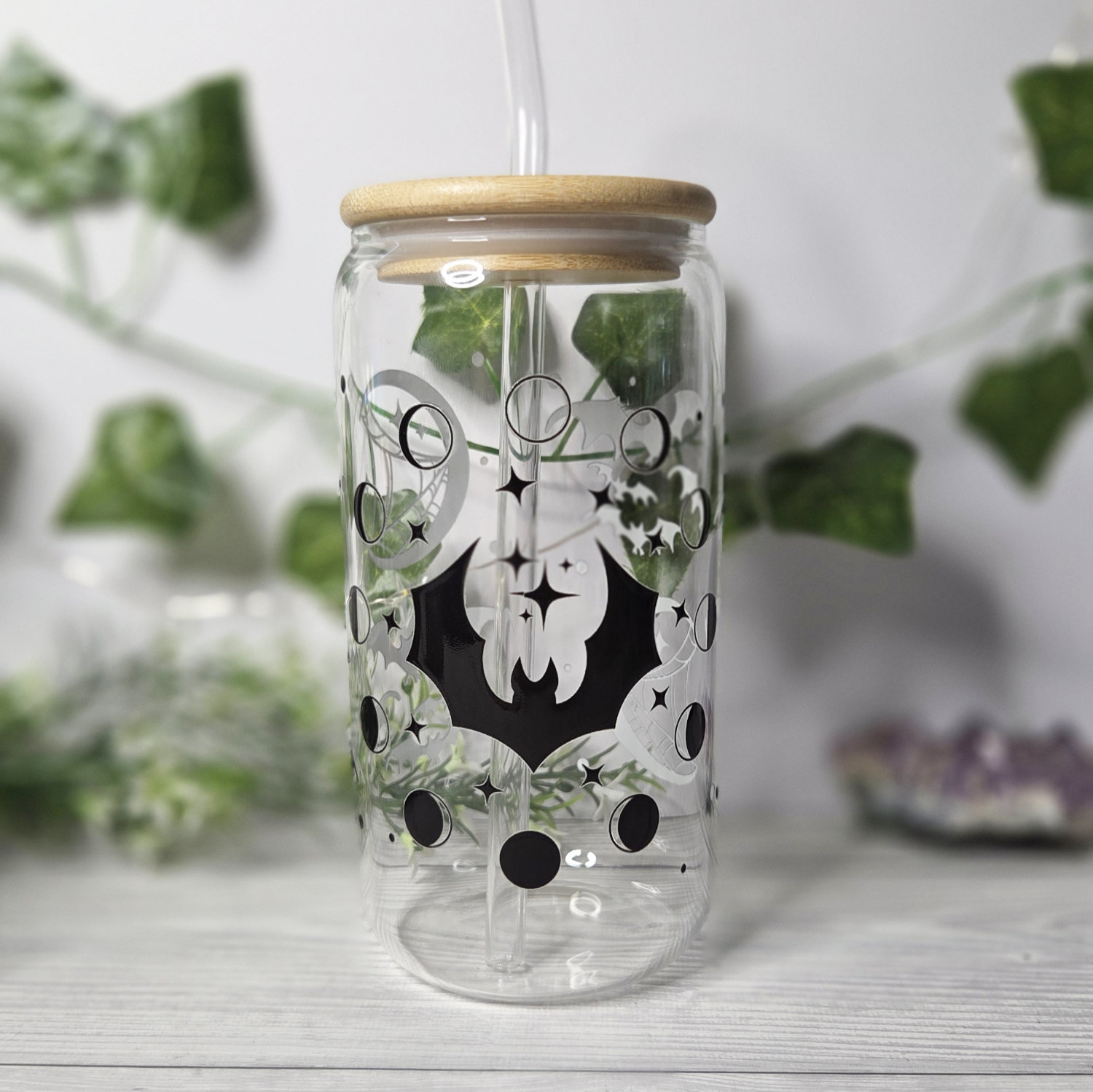 Phase of the Bat Trinkglas mit Glasstrohhalm