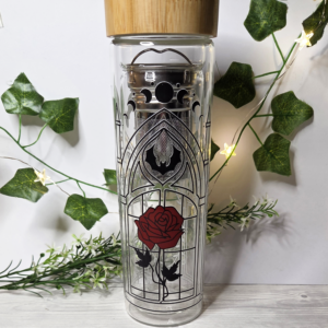 Roses & Thorns Cathedral Glasflasche mit Sieb