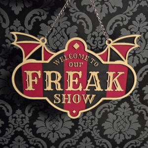 AHS inspired | Welcome to our Freakshow Holzschild | Red Edition