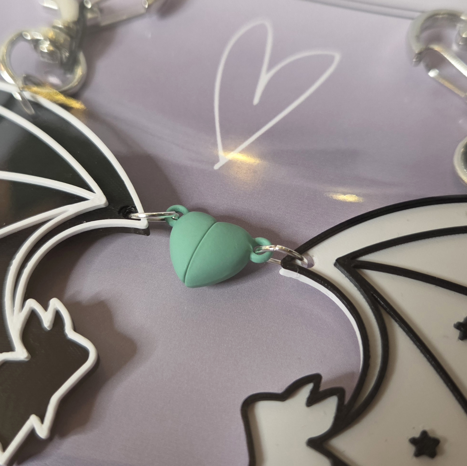 Bats Friends | Herz-Magnetanhänger | For friends & couples (Farbwahl) – Bild 4